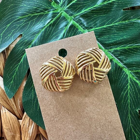 BOGO FREE VTG GOLDEN STUD Statement EARRINGS - Picture 4 of 5